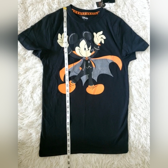 Disney Mickey Mouse LIMITED EDITION Glow In The Dark Halloween T-Shirt SMALL NWT - Picture 7 of 9